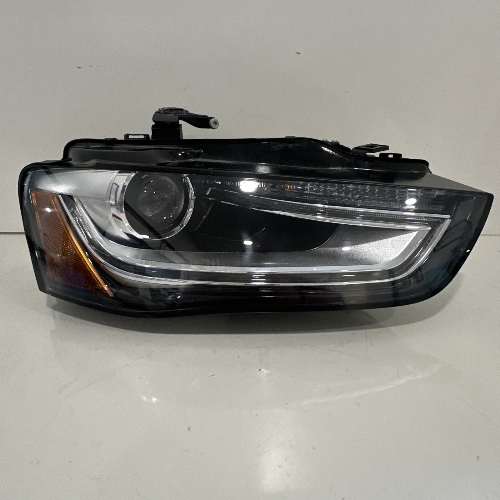 Fits 2013 - 2016 Audi A4 Passenger Right RH Xenon HID w/ AFS Headlight DEPO