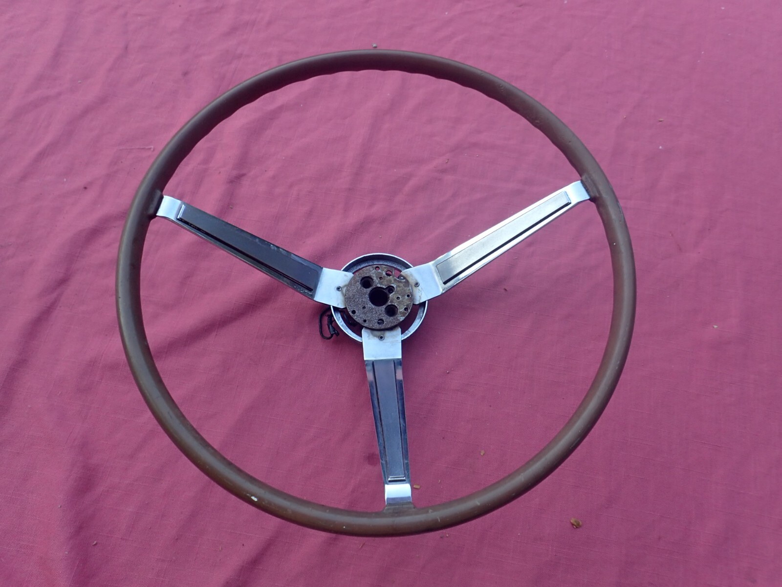1964-67 MoPar simulated woodgrain steering wheel, nice 2530250 Dodge Plymouth 1964-67 MoPar simulated woodgrain steering wheel, nice 2530250 Dodge Plymouth