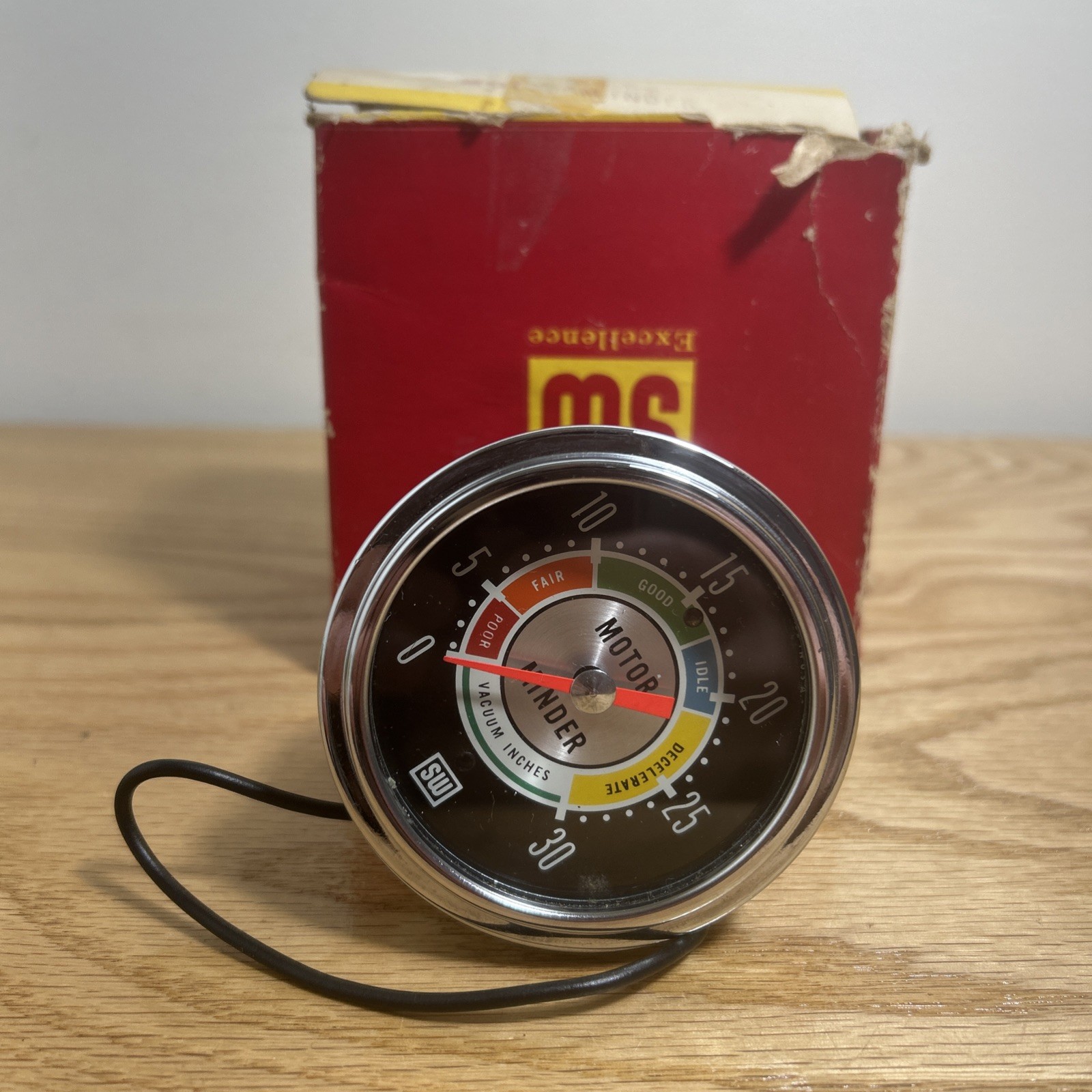 Vintage Stewart Warner Motor Minder Vacuum Gauge Dash 355R Untested