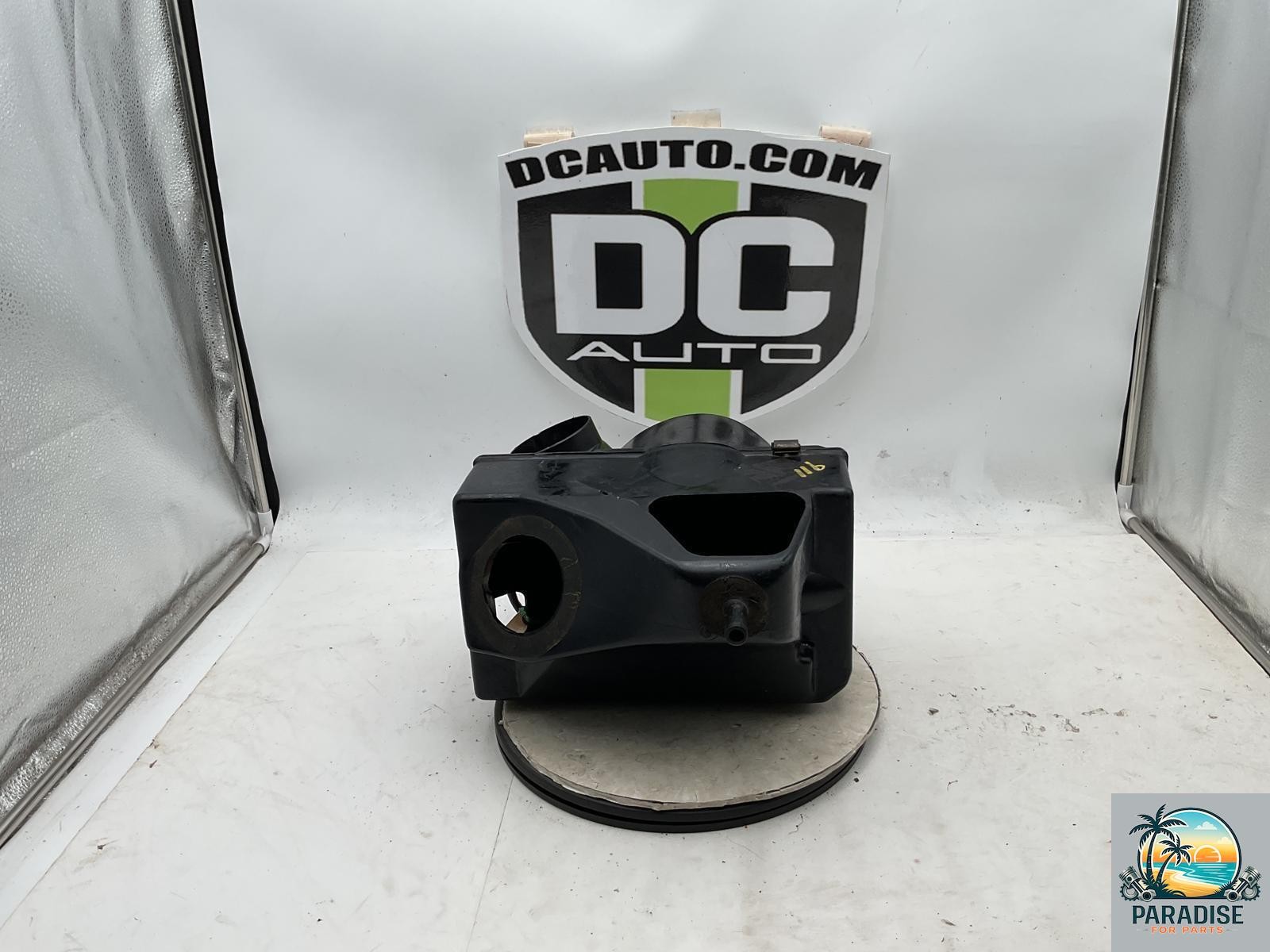 1984-1989 Porsche 911 Carrera AC Evaporator Housing 91157302104