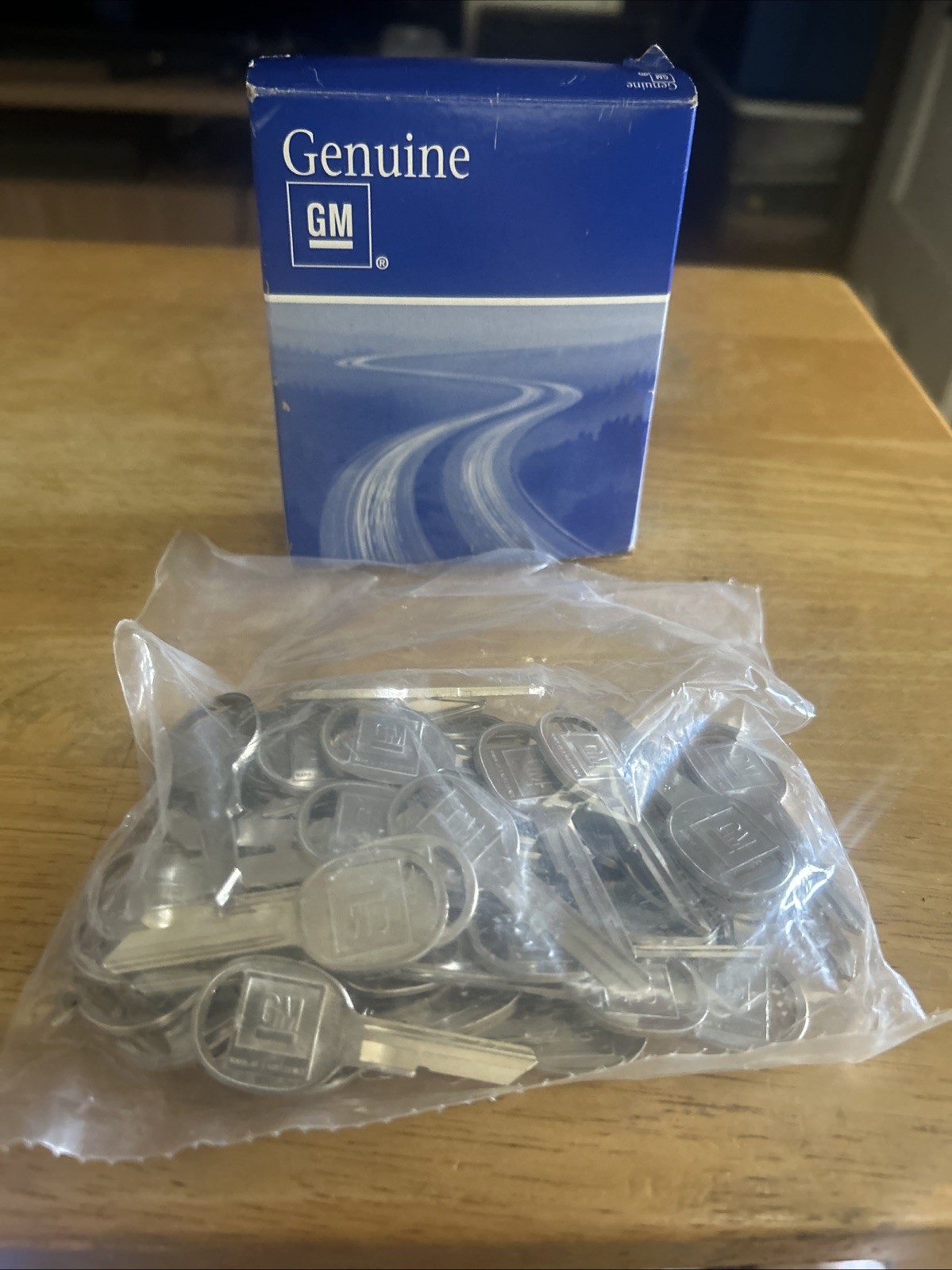 50 Brand New In Box Factory Sealed OEM GM Door Lock Key Blanks 01154607 FREESHIP 50 Brand New In Box Factory Sealed OEM GM Door Lock Key Blanks 01154607 FREESHIP