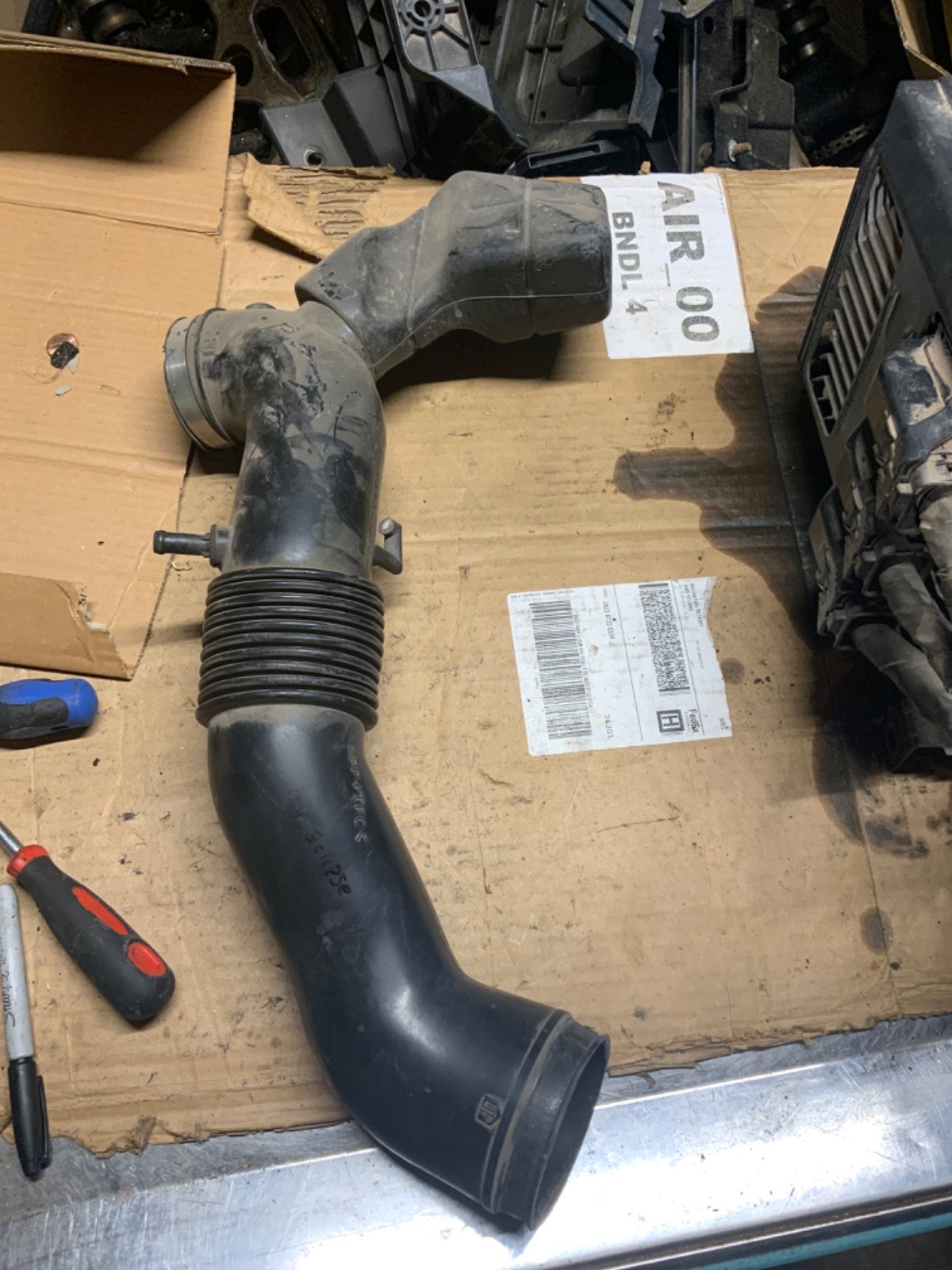 OEM 00-05 Mitsubishi Eclipse 3.0L Engine Air Intake Hose Genuine MR323265 OEM 00-05 Mitsubishi Eclipse 3.0L Engine Air Intake Hose Genuine MR323265