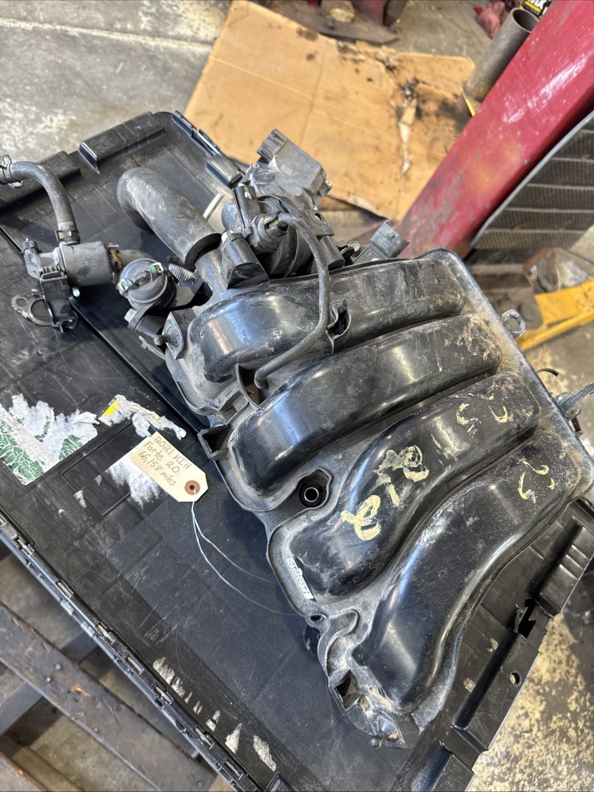 2019-2021 Kia Forte Sedan 2.0L Intake Manifold Assembly Oem With Throttle Body 2019-2021 Kia Forte Sedan 2.0L Intake Manifold Assembly Oem With Throttle Body