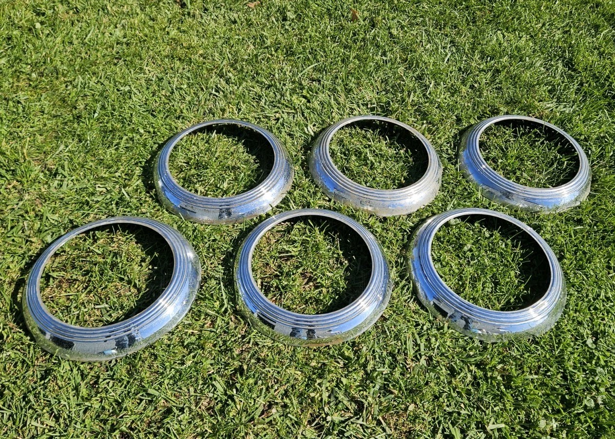 Set of 6 Vintage Lyon Chrome Inner Beauty Trim Rings Hubcap Accessory 16\