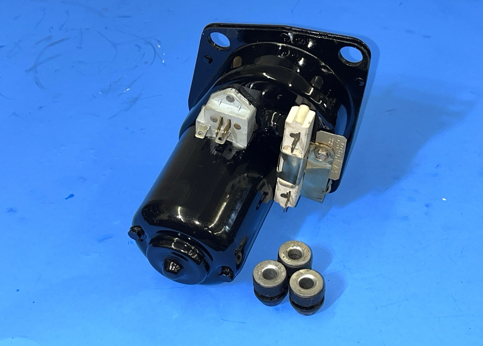 Mopar 3799482 NOS 2 speed wiper motor A-body, truck, Horizon Mopar 3799482 NOS 2 speed wiper motor A-body, truck, Horizon
