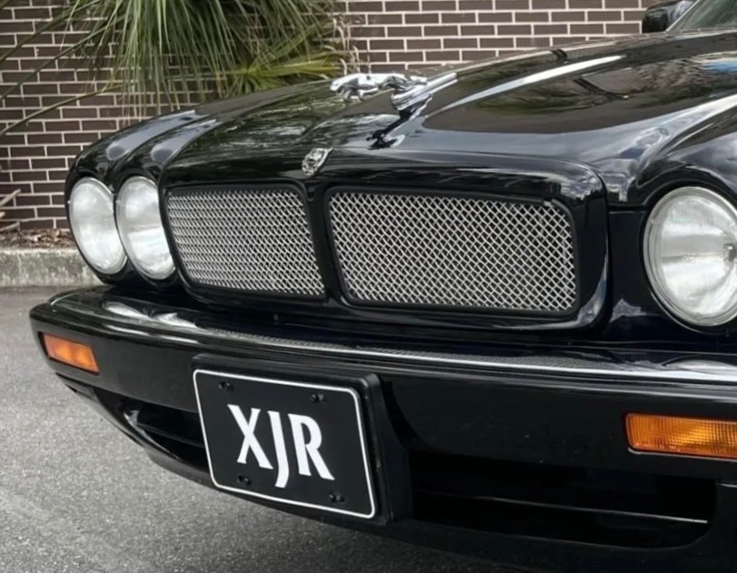 1995-1997 Jaguar X300 XJR Grille, Black OEM Factory Part 1995-1997 Jaguar X300 XJR Grille, Black OEM Factory Part