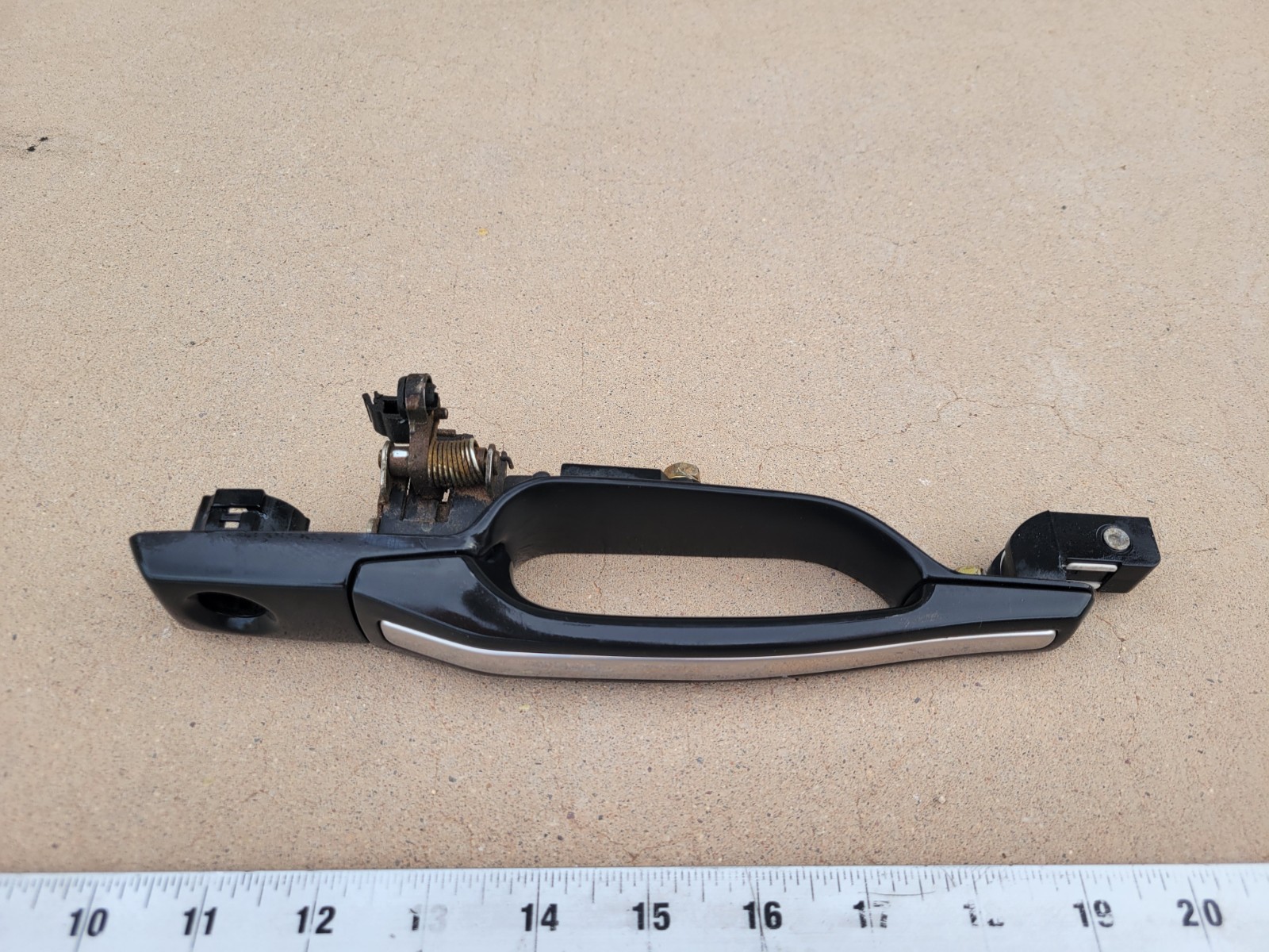 Front Right Passenger Door Handle Exterior Assembly Door Mits 97-03 DIAMANTE 