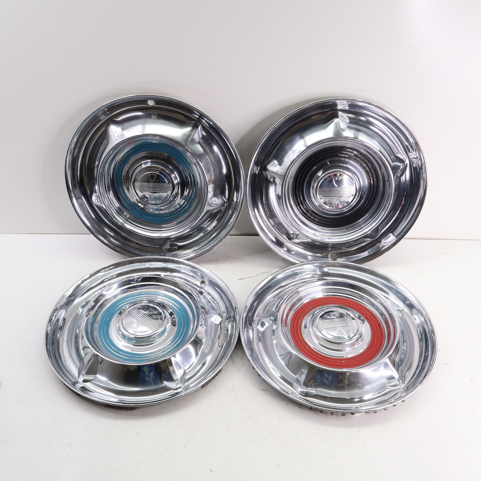 VINTAGE (4) 1958 OLDS OLDSMOBILE SUPER DYNAMIC OEM RING HUB CAPS 14\