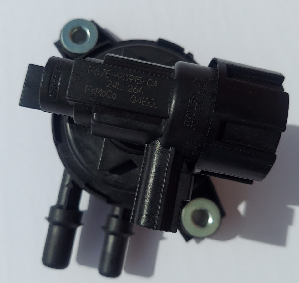 Brand NEW Authentic Ford Vapor Canister Purge Solenoid F67Z-9C915-CA