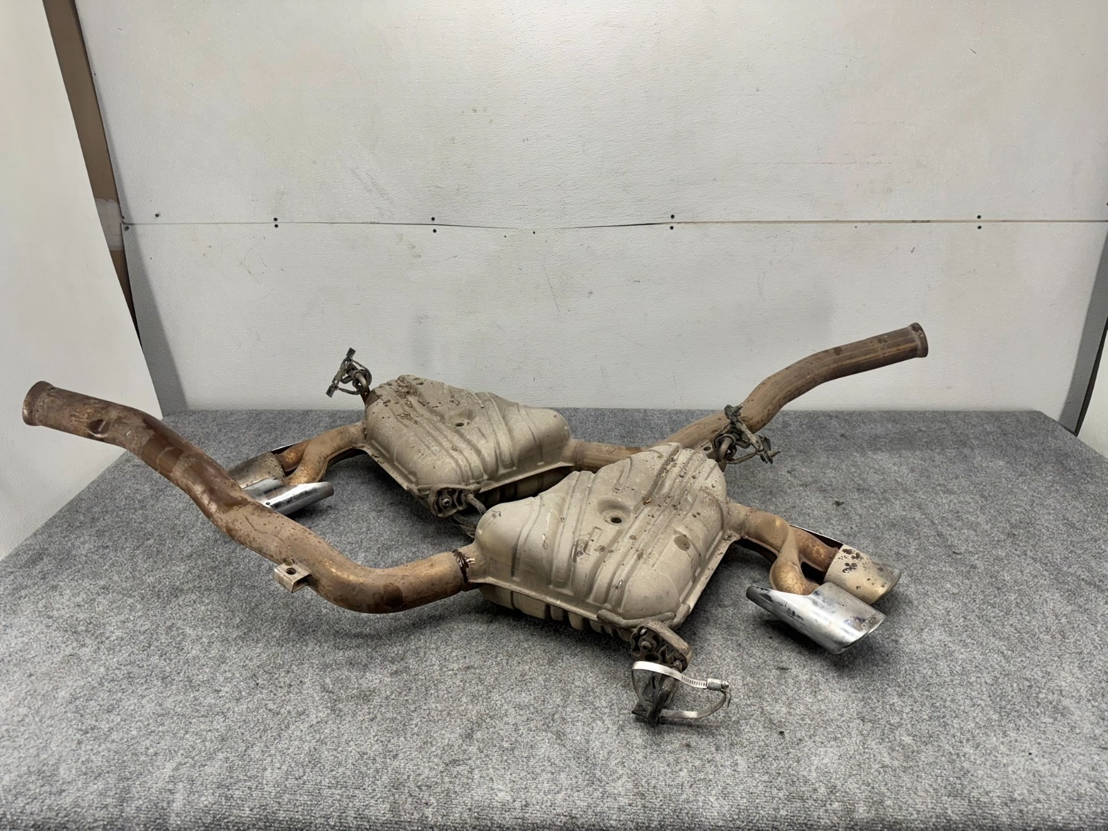 07-11 MERCEDES W164 ML63 AMG EXHAUST MUFFLER MUFFLERS QUAD TIPS LEFT & RIGHT OEM