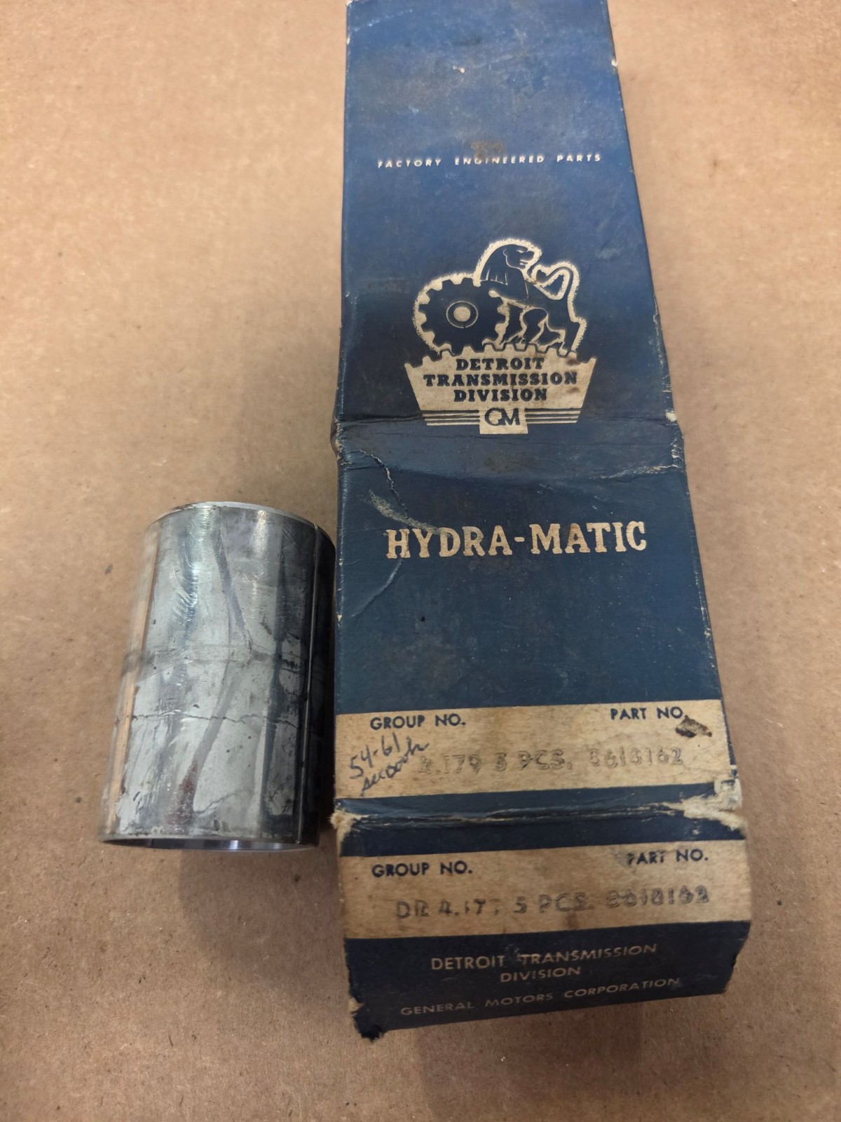 NOS OEM 1946-62 GM Hydramatic Transmission Oil Delivery Bushing Sleeve GM8618162 NOS OEM 1946-62 GM Hydramatic Transmission Oil Delivery Bushing Sleeve GM8618162