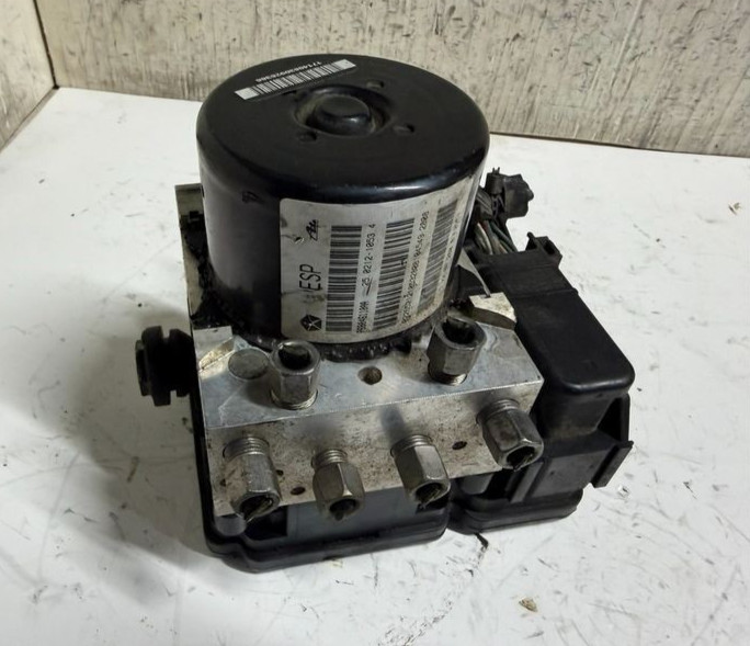 2009-2010 Jeep Grand Cherokee Anti Lock Brake ABS Pump Assembly 68046110AA