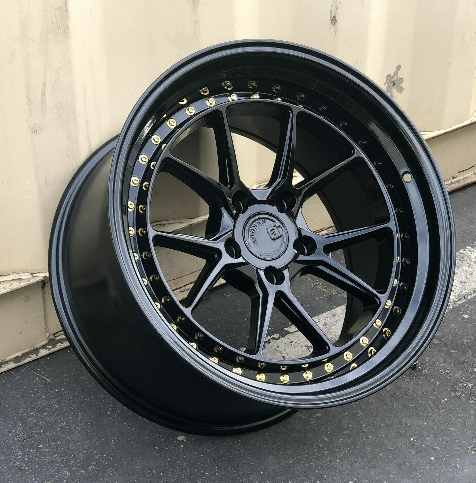 New Set of (4) Aodhan DS08 18x9.5 5x114.3 +30et Gloss Black Wheels Flow Forged