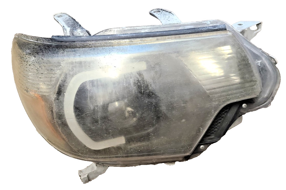 2012-2015 Toyota Tacoma Driver Side Headlight Assembly w/o Ballast *BLEMISH OEM