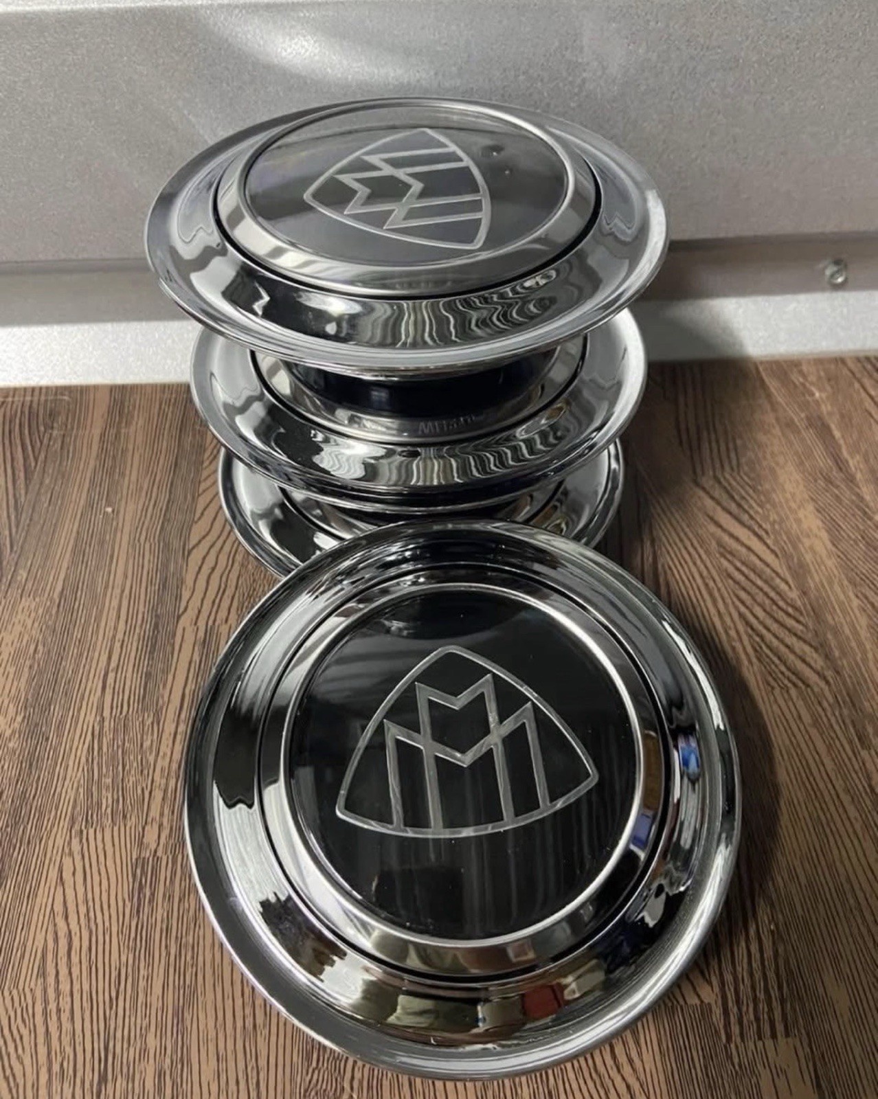 4pcs Mercedes Benz Maybach Silver Chrome Spin Floating Center Caps 145mm Spin 4pcs Mercedes Benz Maybach Silver Chrome Spin Floating Center Caps 145mm Spin