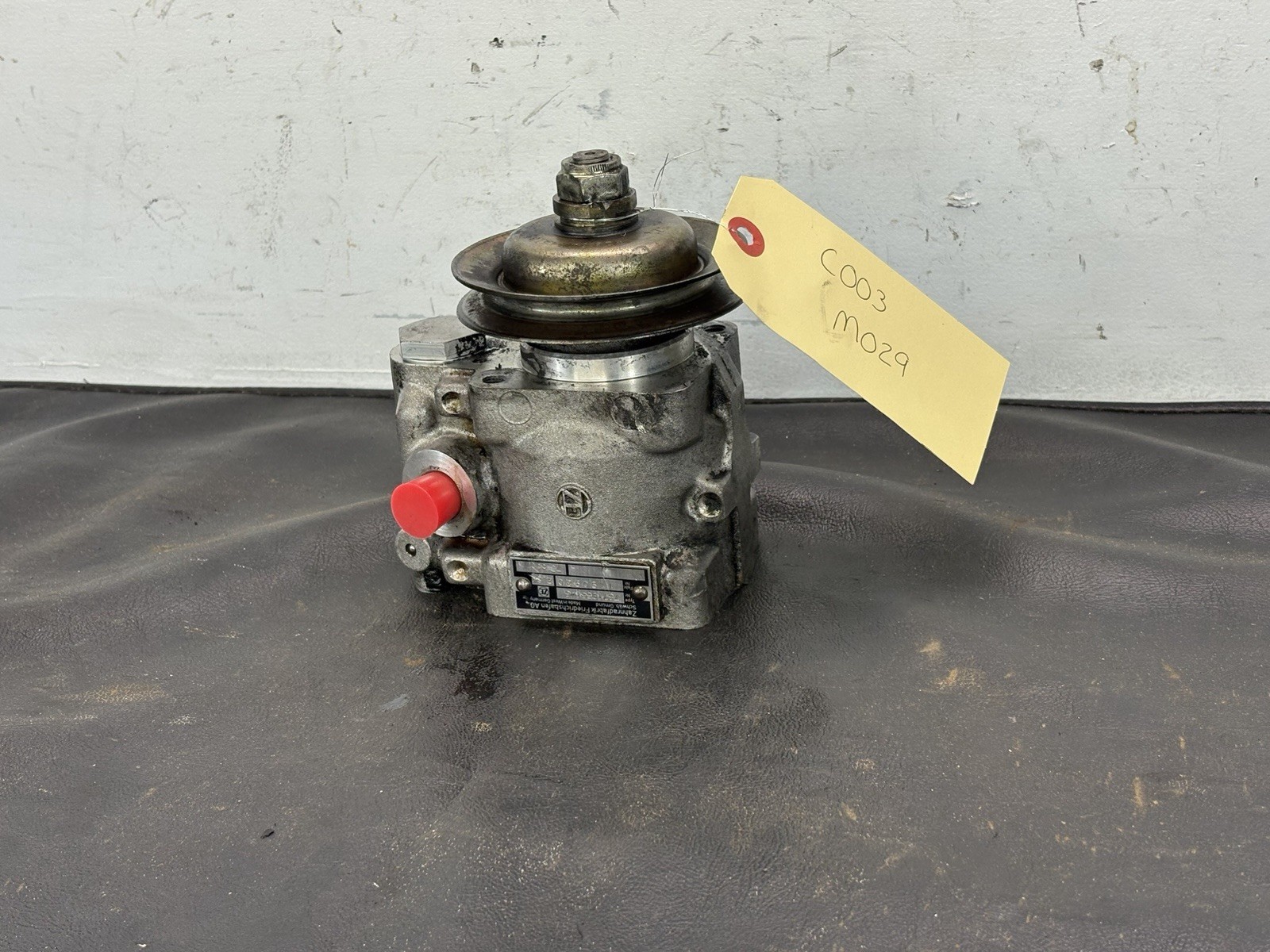 1978-1984 Porsche 928 Steering Pump W/ Pulley