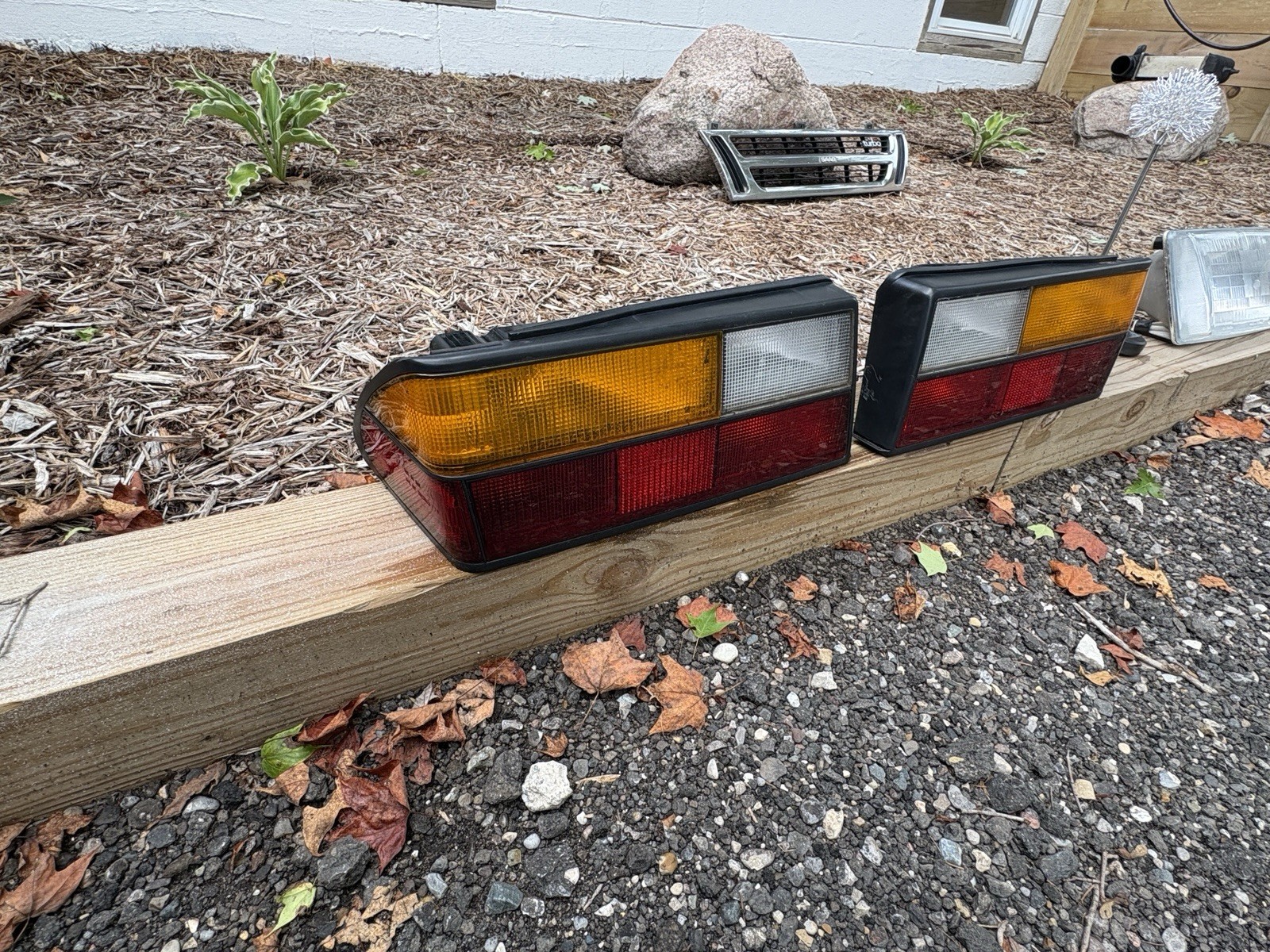 Saab 900 Turbo OEM Rear Tail Light Lamp Assembly Pair Left Right 1987-1993 Saab 900 Turbo OEM Rear Tail Light Lamp Assembly Pair Left Right 1987-1993