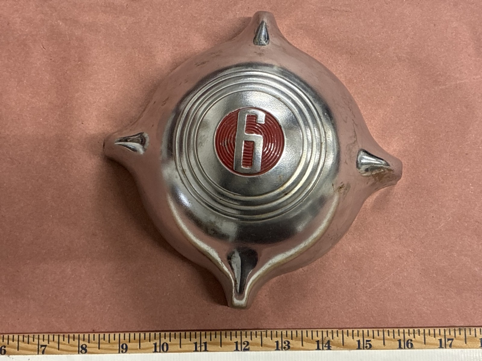 1949-1950 VINTAGE FORD 6 BULLET NOSE CENTER GRILLE ORNAMENT 1949-1950 VINTAGE FORD 6 BULLET NOSE CENTER GRILLE ORNAMENT