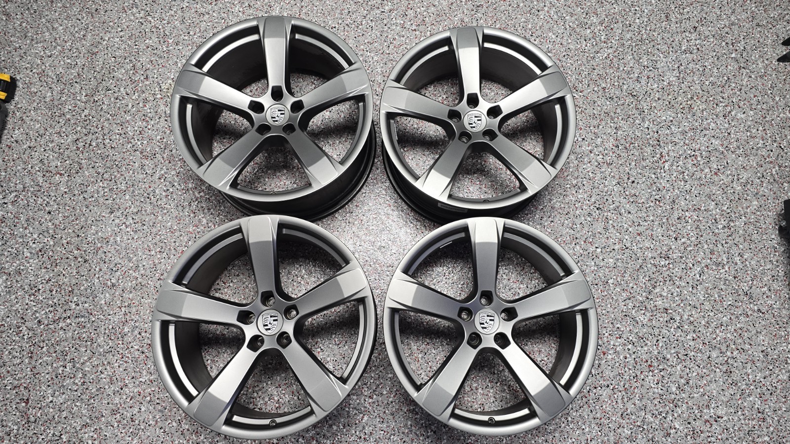 2022 - 2026 Porsche Macan OEM 20\ 2022 - 2026 Porsche Macan OEM 20\