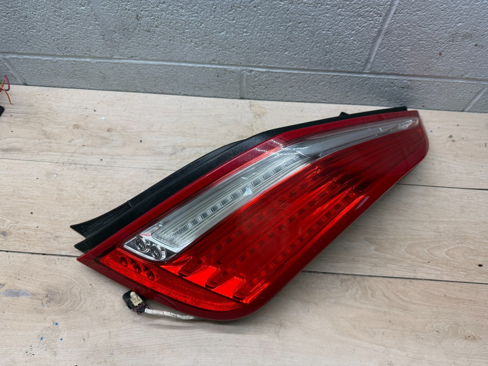 2010 - 2015 Jaguar XJ XJL X351 Rear Right Side Tail Light Talilight Lamp OEM 2010 - 2015 Jaguar XJ XJL X351 Rear Right Side Tail Light Talilight Lamp OEM