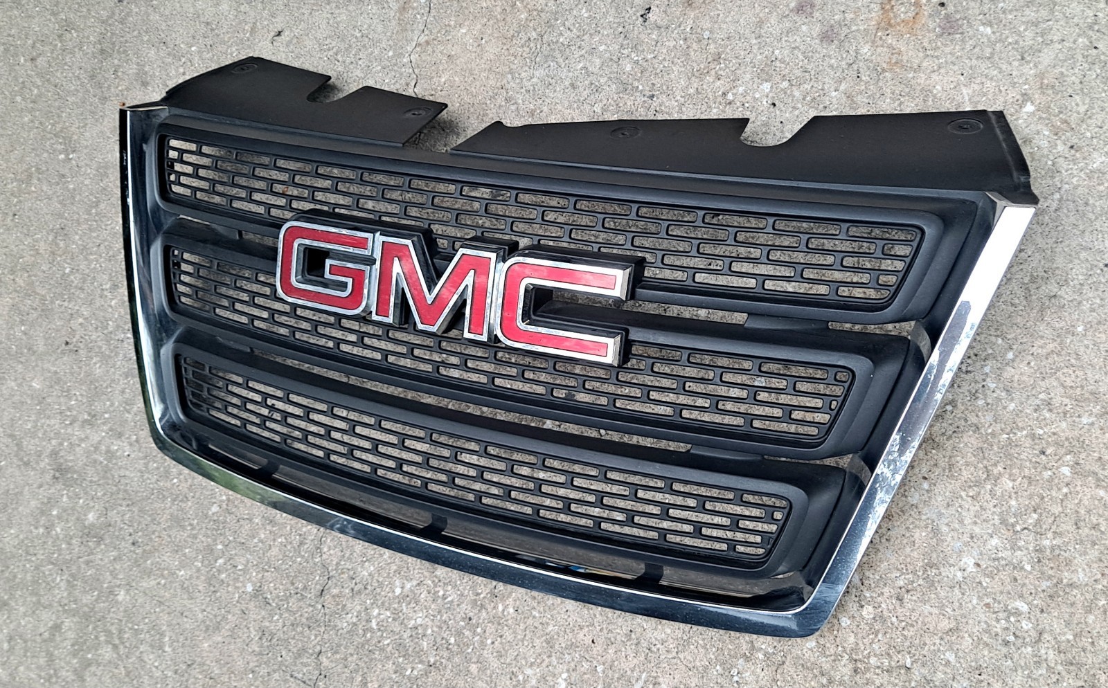 2010-2015 GMC Terrain Front Grille Chrome & Black 2011 2012 2013 A 2010-2015 GMC Terrain Front Grille Chrome & Black 2011 2012 2013 A