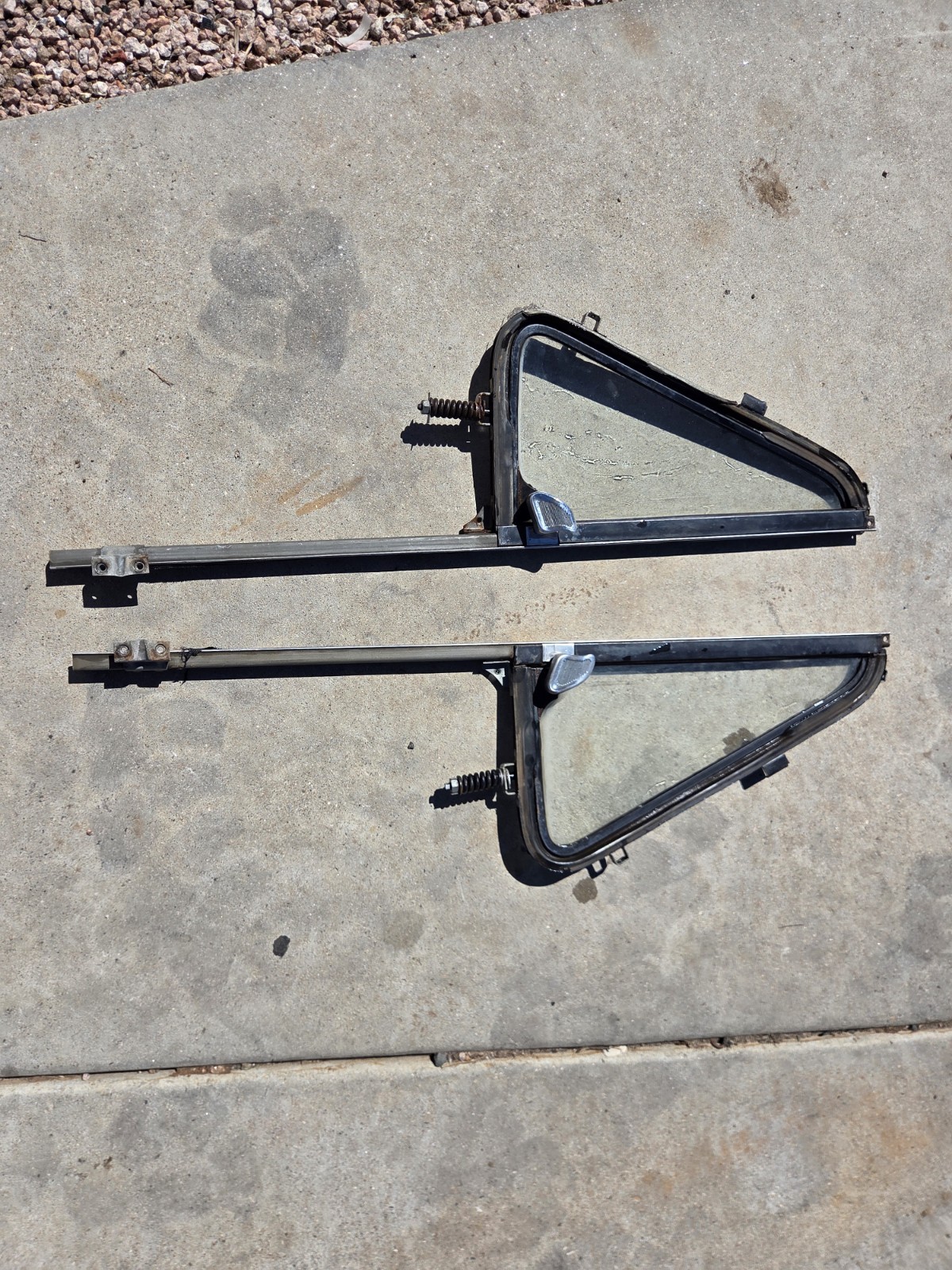 1964 - 1966 Chevy C10 Truck Vent Window Assembly Pair Chevrolet Gmc 1964 - 1966 Chevy C10 Truck Vent Window Assembly Pair Chevrolet Gmc