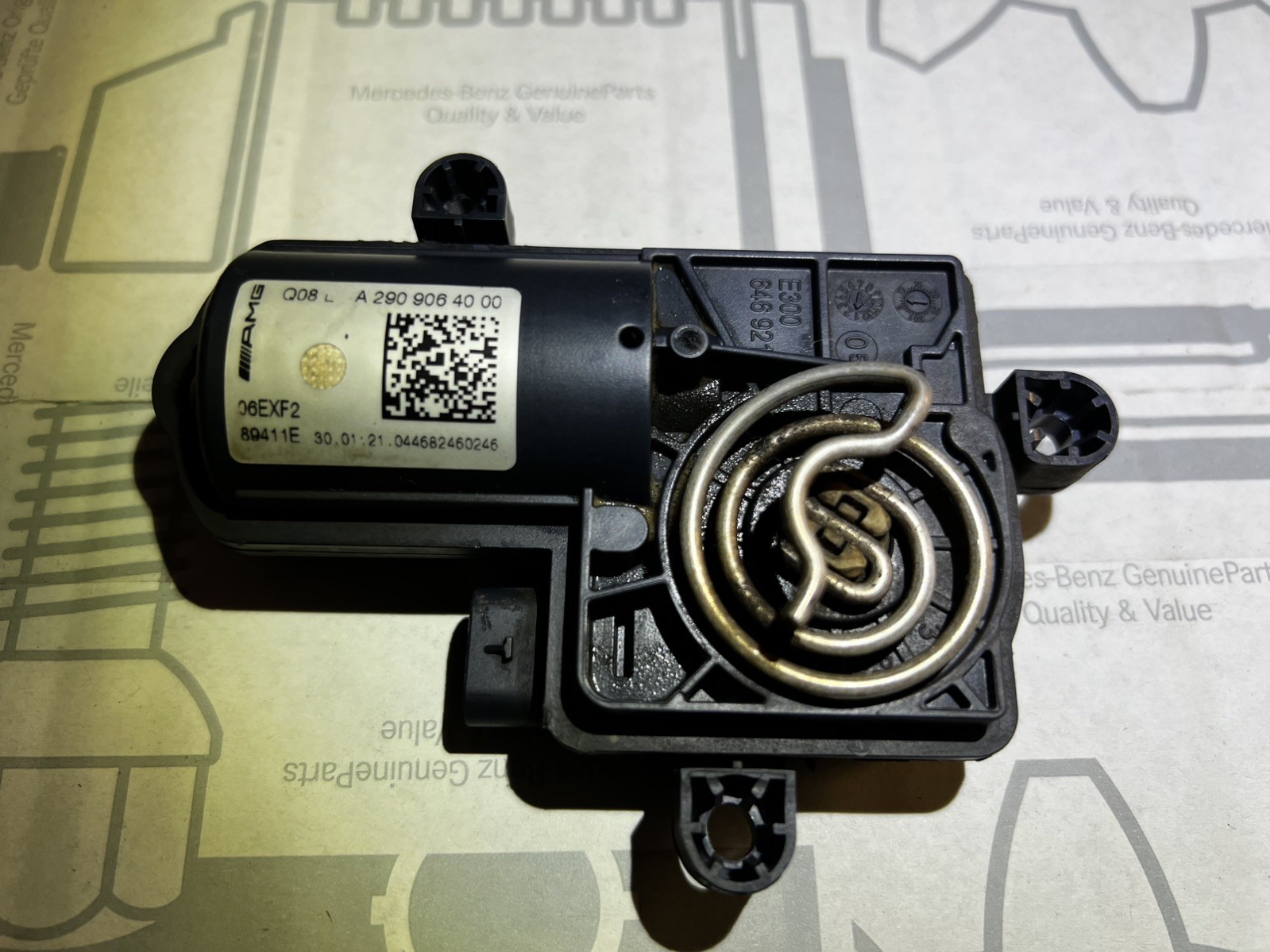 2014-2019 MERCEDES CLA45 AMG EXHAUST FLAP VALVE ACTUATOR OEM A1909064500 2014-2019 MERCEDES CLA45 AMG EXHAUST FLAP VALVE ACTUATOR OEM A1909064500
