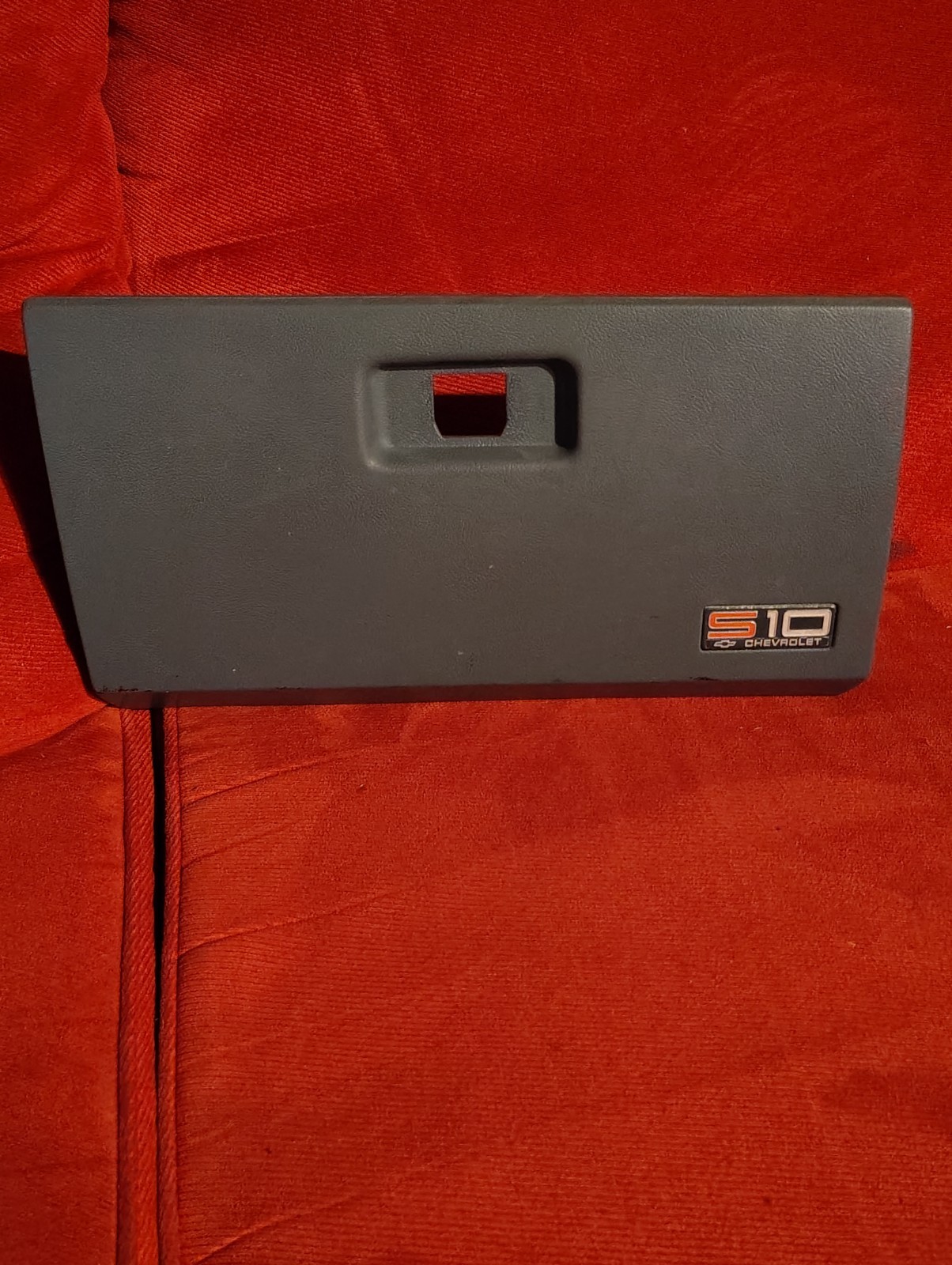 NOS 1986-93 S10 S15 Blazer Jimmy Sonoma Syclone Typhoon Bravada Glovebox Door NOS 1986-93 S10 S15 Blazer Jimmy Sonoma Syclone Typhoon Bravada Glovebox Door