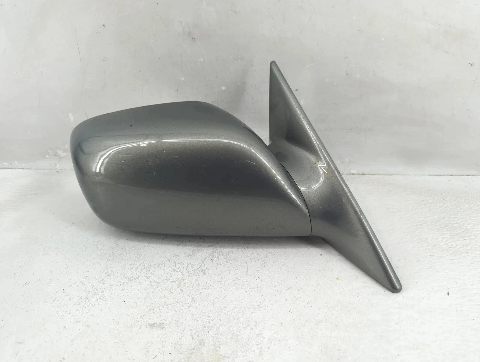 2002-2006 Toyota Camry Passenger Right Gray Power Door Mirror Assembly