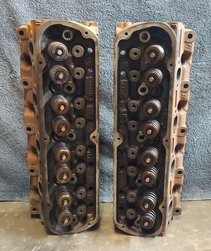 GT-40P Cylinder Heads Iron 4 Bar Explorer 87-93 Mustang GT LX SSP 5.0 Used