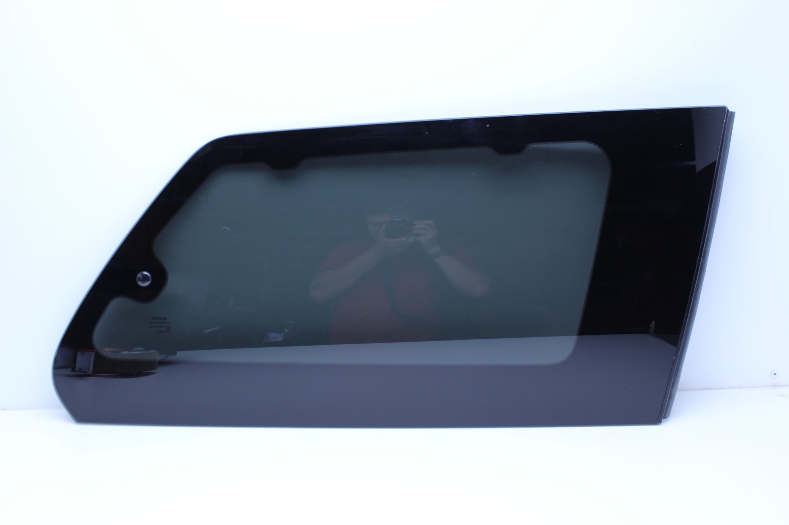 2013-2020 Toyota Sienna Passenger Right Side Quarter Window Glass Movable 2013-2020 Toyota Sienna Passenger Right Side Quarter Window Glass Movable