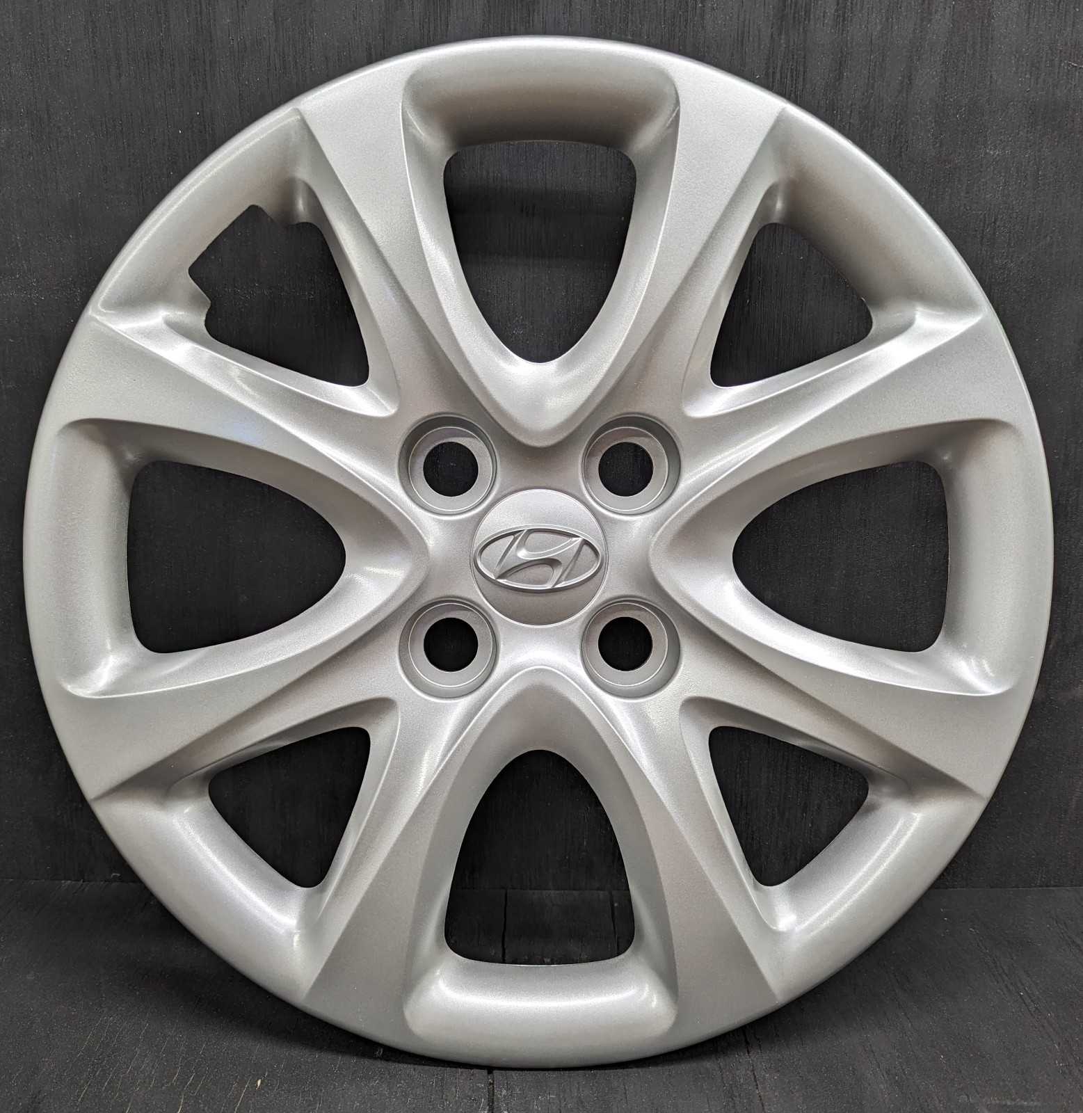 Hyundai Accent 55569 Silver 14