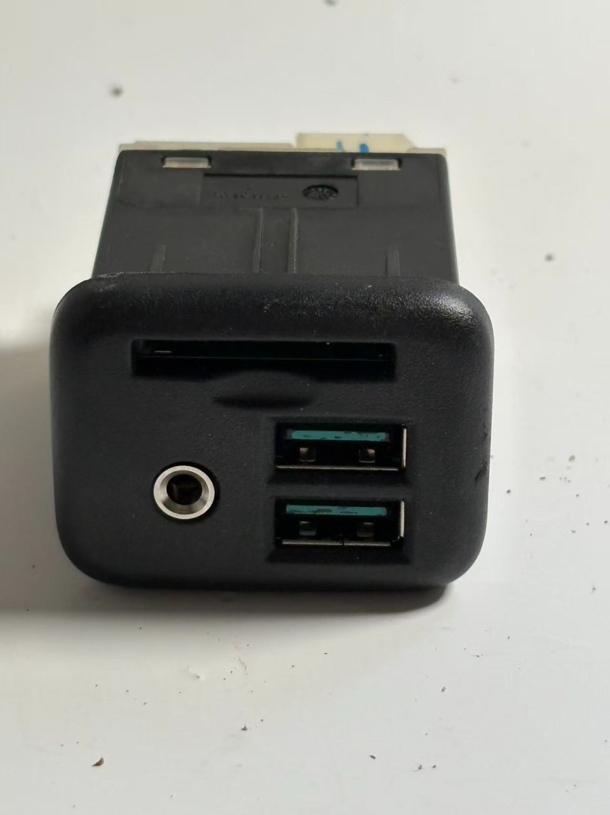 OEM 22990883 CADILLAC ESCALADE POWER LIFTGATE RELEASE SWITCH 2015