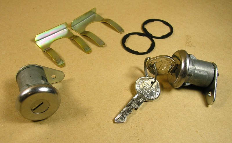 1955 1964 Pontiac Chevy Olds Flat Pawl Short Cylinder Door Lock Set, C3775427RS