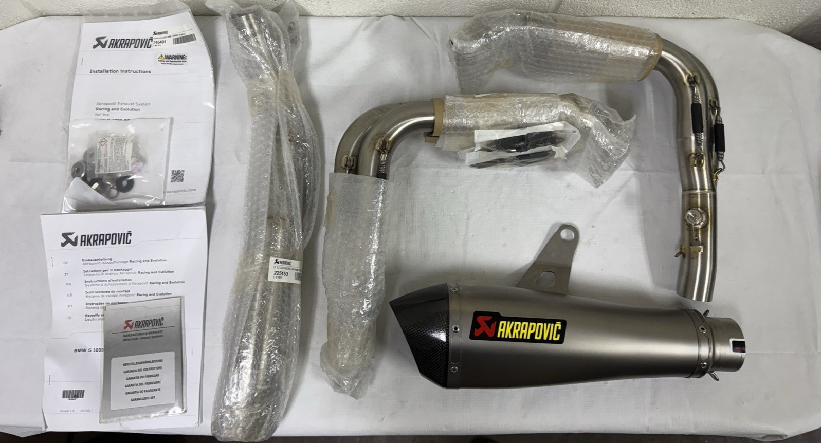 NEW AKRAPOVIC RACE LINE TITANIUM EXHAUST SYSTEM FOR BMW S1000RR $2,500