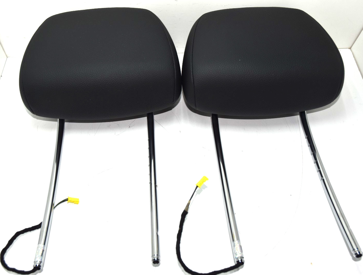π 2008-2014 Mercedes C300 C350 Leather Headrest Left & Right Active OEM BLACK π 2008-2014 Mercedes C300 C350 Leather Headrest Left & Right Active OEM BLACK