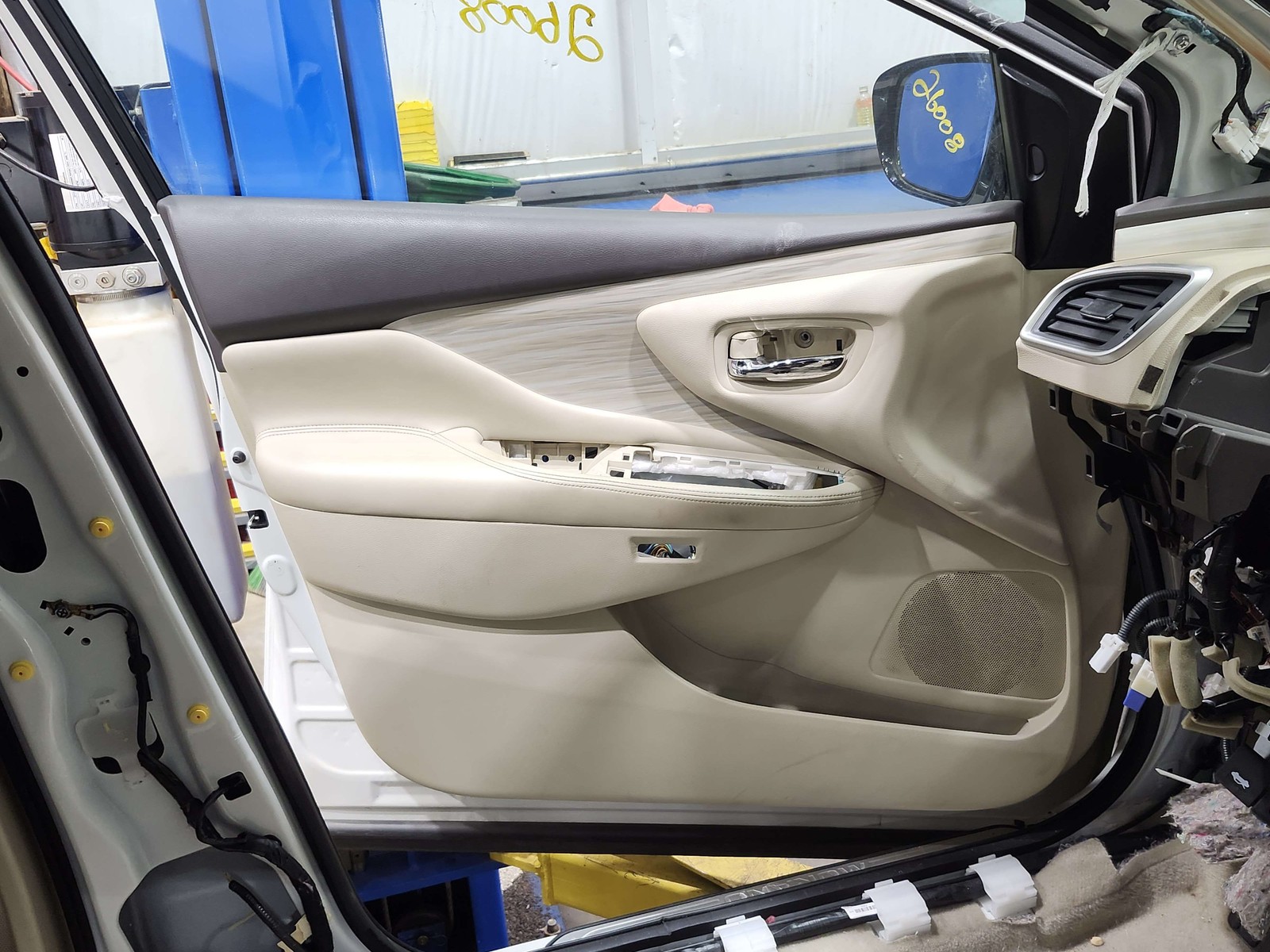 15-17 Nissan Murano Front Door Trim Panel Left Driver Side Beige OEM 809015AD6E