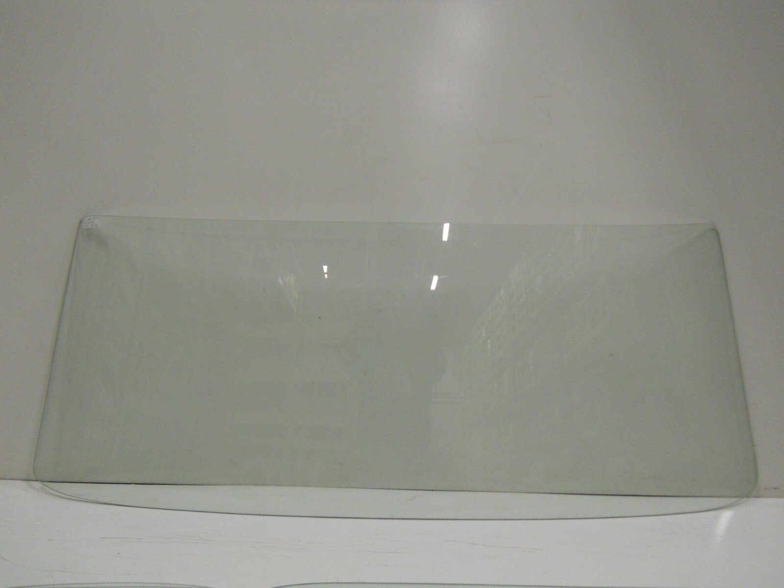 Windshield Glass for 1969 1970 Ford Mustang Fastback Clear