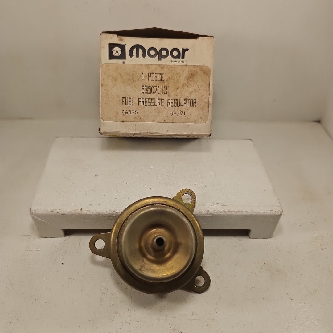 NOS Genuine Mopar 83507113 1990-1992 Dodge Ramcharger Fuel PRESSURE REGULATOR NOS Genuine Mopar 83507113 1990-1992 Dodge Ramcharger Fuel PRESSURE REGULATOR