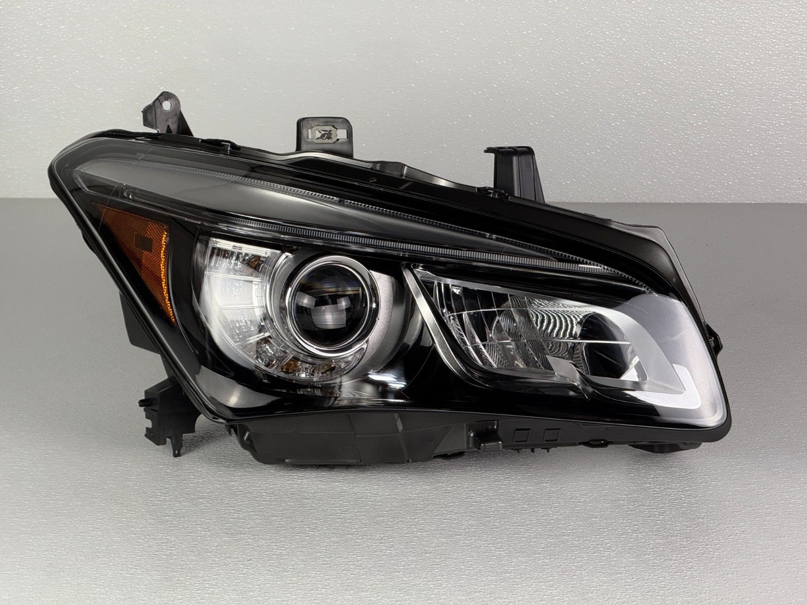 LIKE NEW 2015-2017 INFINITI QX80 RIGHT PASSENGER HEADLIGHT W/AFS ADAPTIVE OEM LIKE NEW 2015-2017 INFINITI QX80 RIGHT PASSENGER HEADLIGHT W/AFS ADAPTIVE OEM