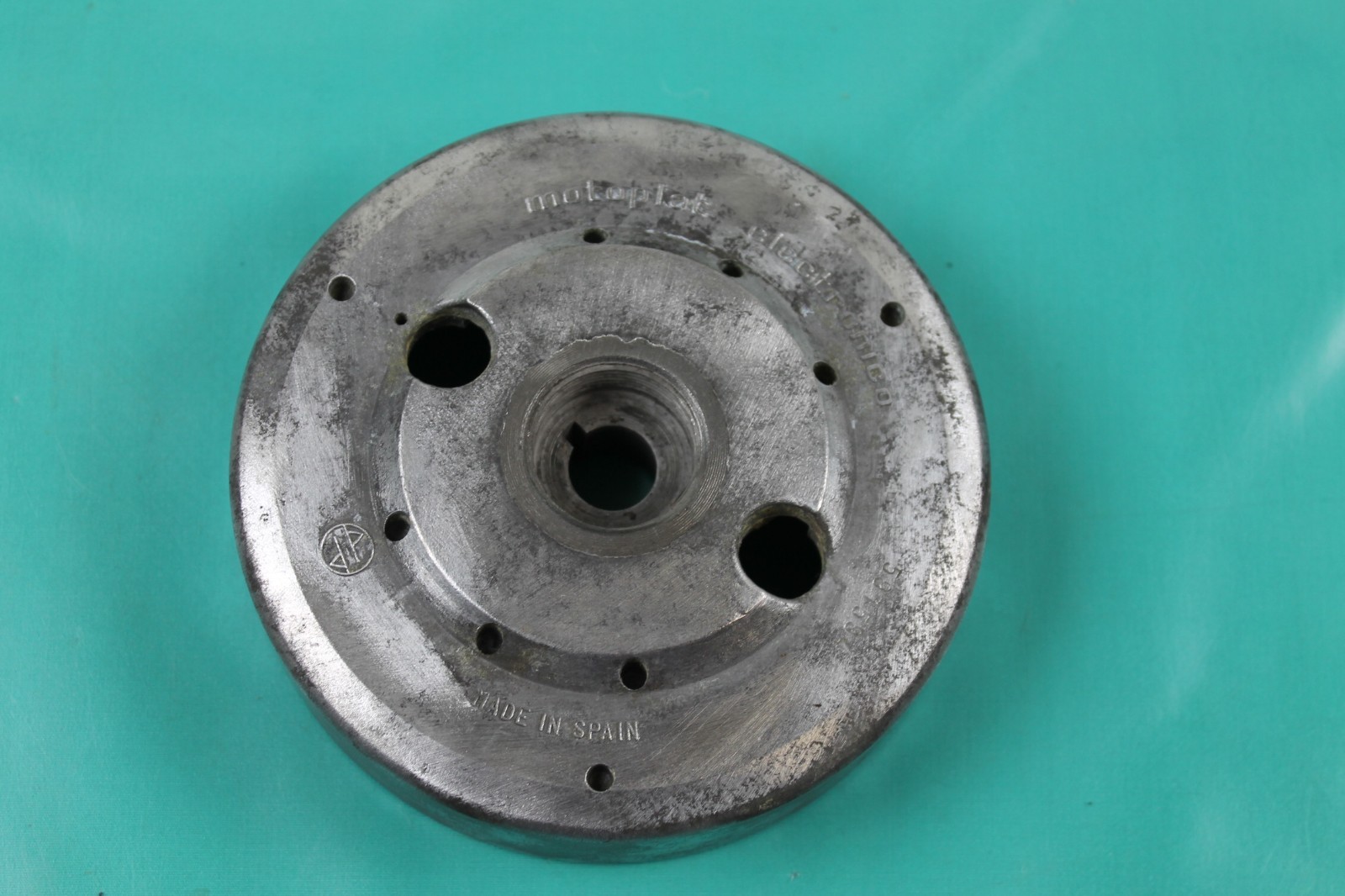 Genuine 1973 Husqvarna CR250 Motoplat Magneto Flywheel 1614716-01 Genuine 1973 Husqvarna CR250 Motoplat Magneto Flywheel 1614716-01