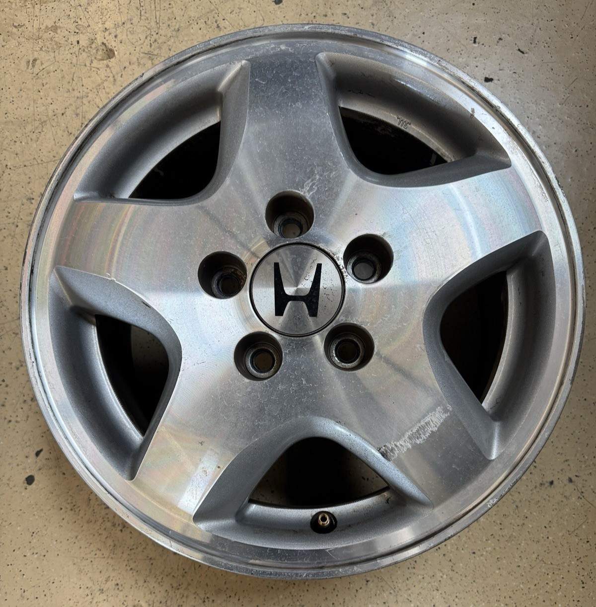 Honda Accord 15 x 6.5 1998-2000 OEM Wheel Rim 63774 W69131