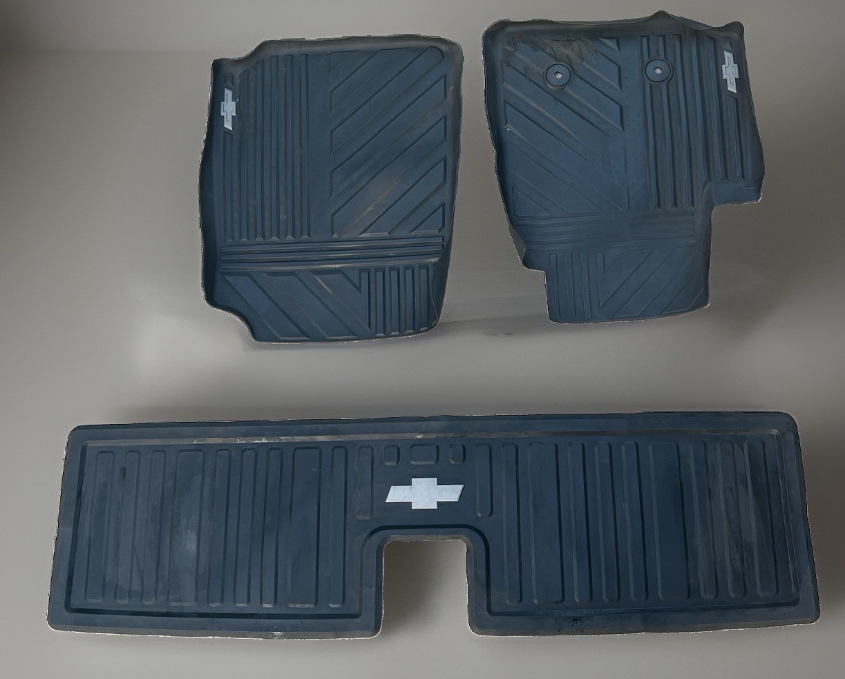 2015-2022 Chevy Colorado Floor mats OEM W/ Logo GM Factory Premium Floor Mats 2015-2022 Chevy Colorado Floor mats OEM W/ Logo GM Factory Premium Floor Mats