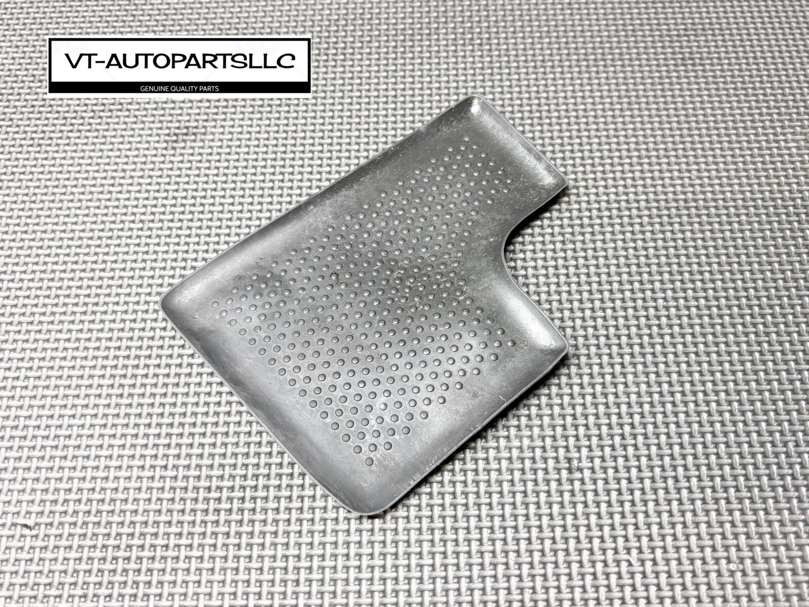 ⭐️2005-2014 VOLKSWAGEN JETTA - Storage BIN TRAY Insert Rubber Mat 1K0863330A OEM