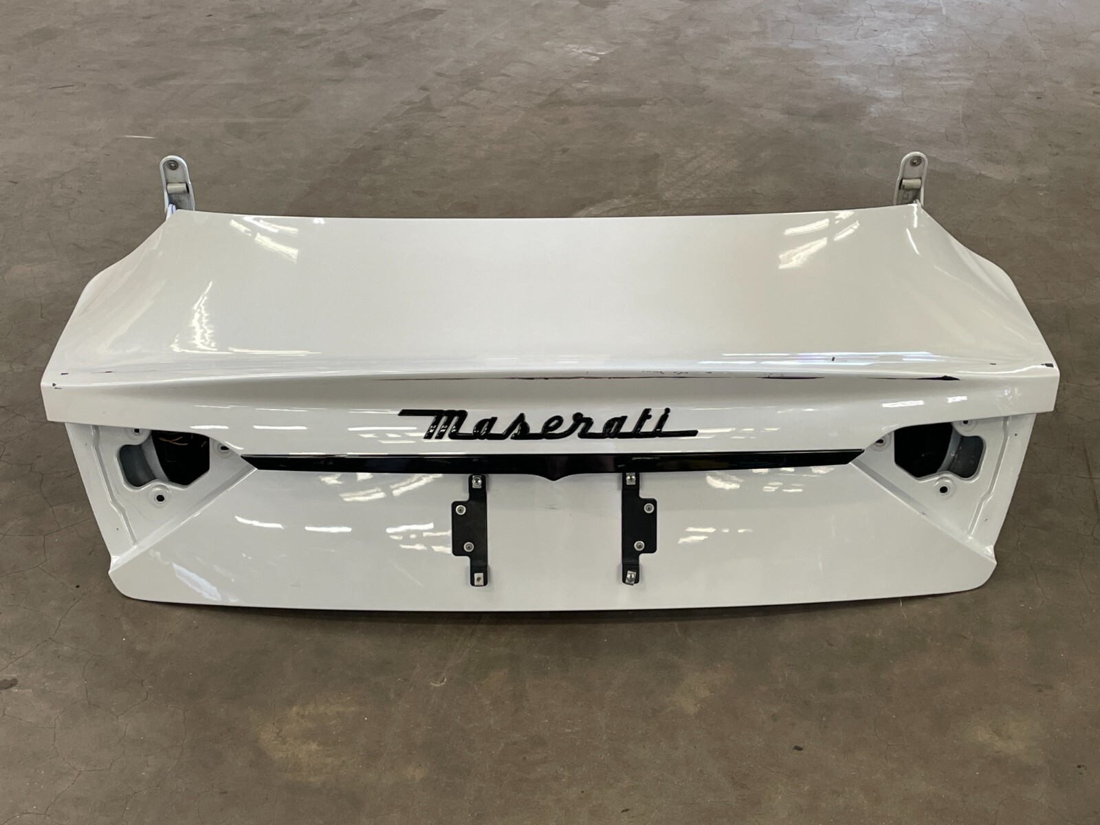2013 2014 Maserati Granturismo M145 Rear Trunk Lid Cover Panel White 1458 OEM 2013 2014 Maserati Granturismo M145 Rear Trunk Lid Cover Panel White 1458 OEM