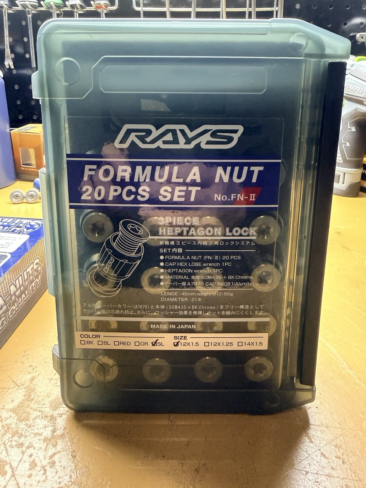 Rays Volk Racing formula Nut FN-2 20pcs Black/Silver 12x1.50 Used Authentic Rays Volk Racing formula Nut FN-2 20pcs Black/Silver 12x1.50 Used Authentic