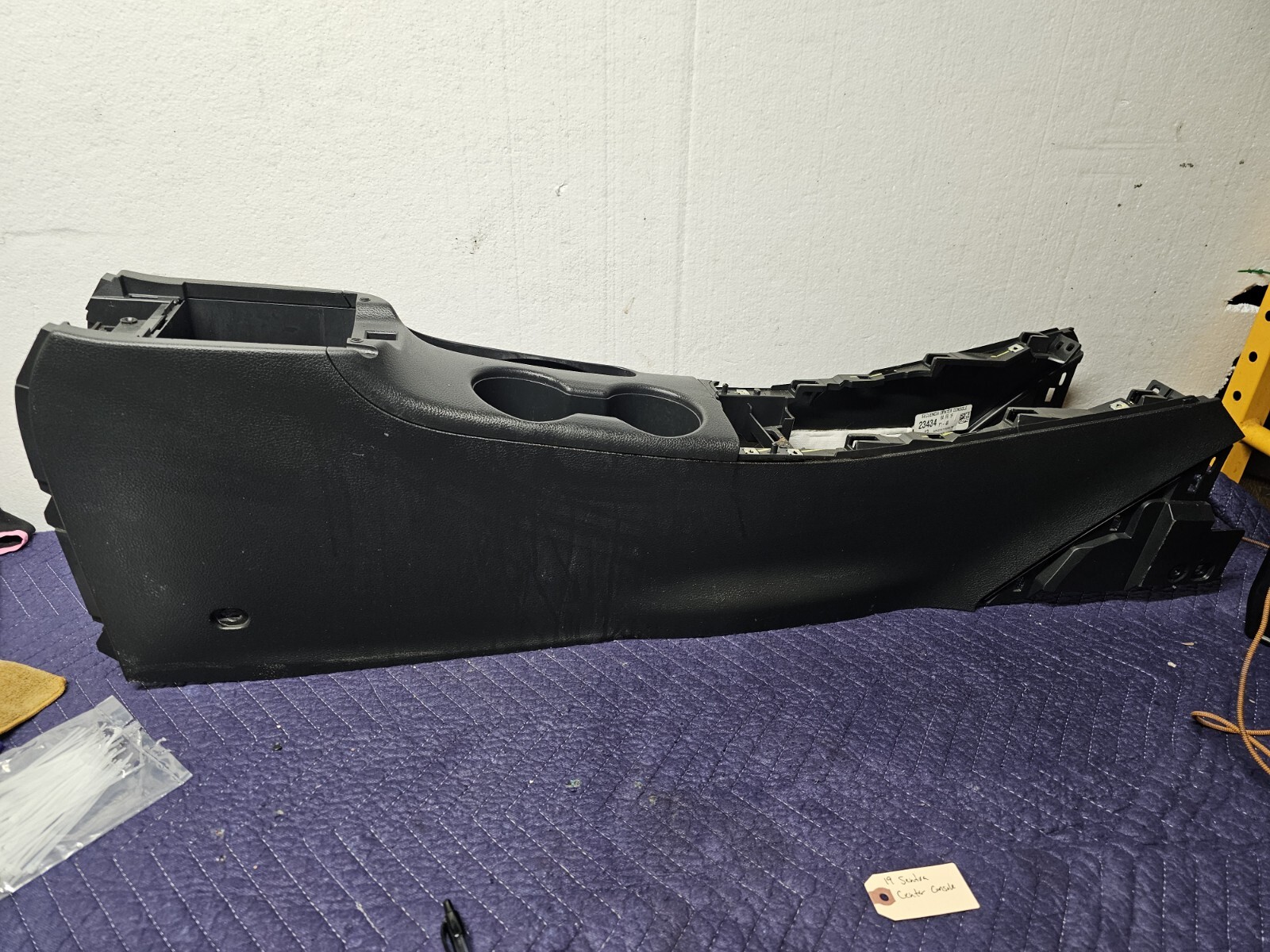 2013-2019 Nissan Sentra Center Console Black Main Part Only See Pics