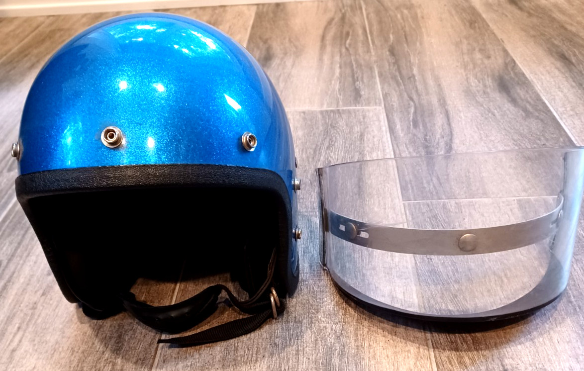 Vintage 70's LSI-4150 Motorcycle Bike Helmet Blue /with Re-tractable Visor