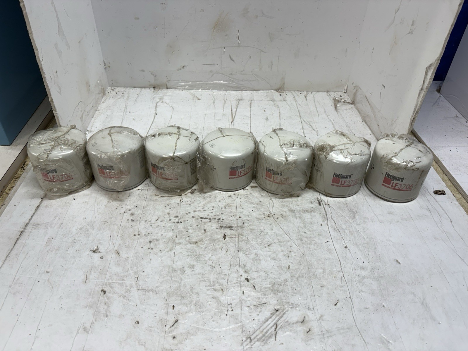 LF3706 Fleetguard Lube Filter (lot Of 7) LF3706 Fleetguard Lube Filter (lot Of 7)