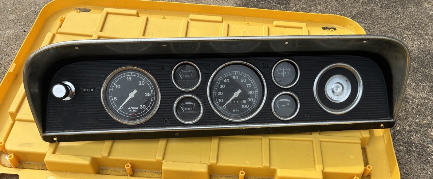 1973-1979 Ford Truck Gauge Panel W/Vacuum Chrome 1973-1979 Ford Truck Gauge Panel W/Vacuum Chrome